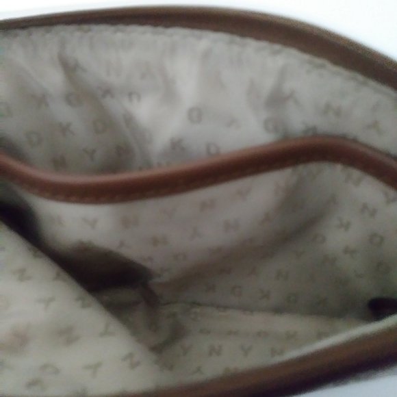 DKNY Donna Karen Bryan Item Wristlet Clutch Bag Brown - Picture 9 of 11